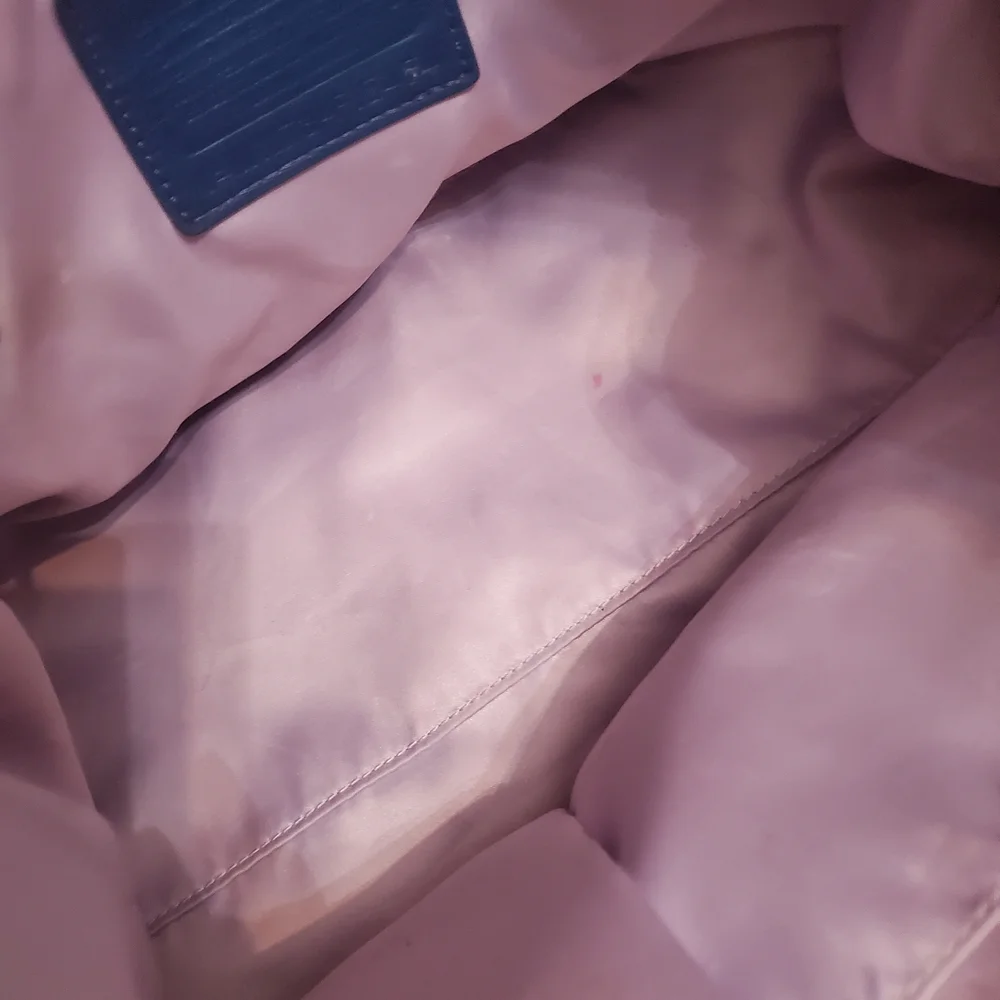 Coach Glosy Dark Blue Leather Handle,shoulder bag. - Picture 16 of 16